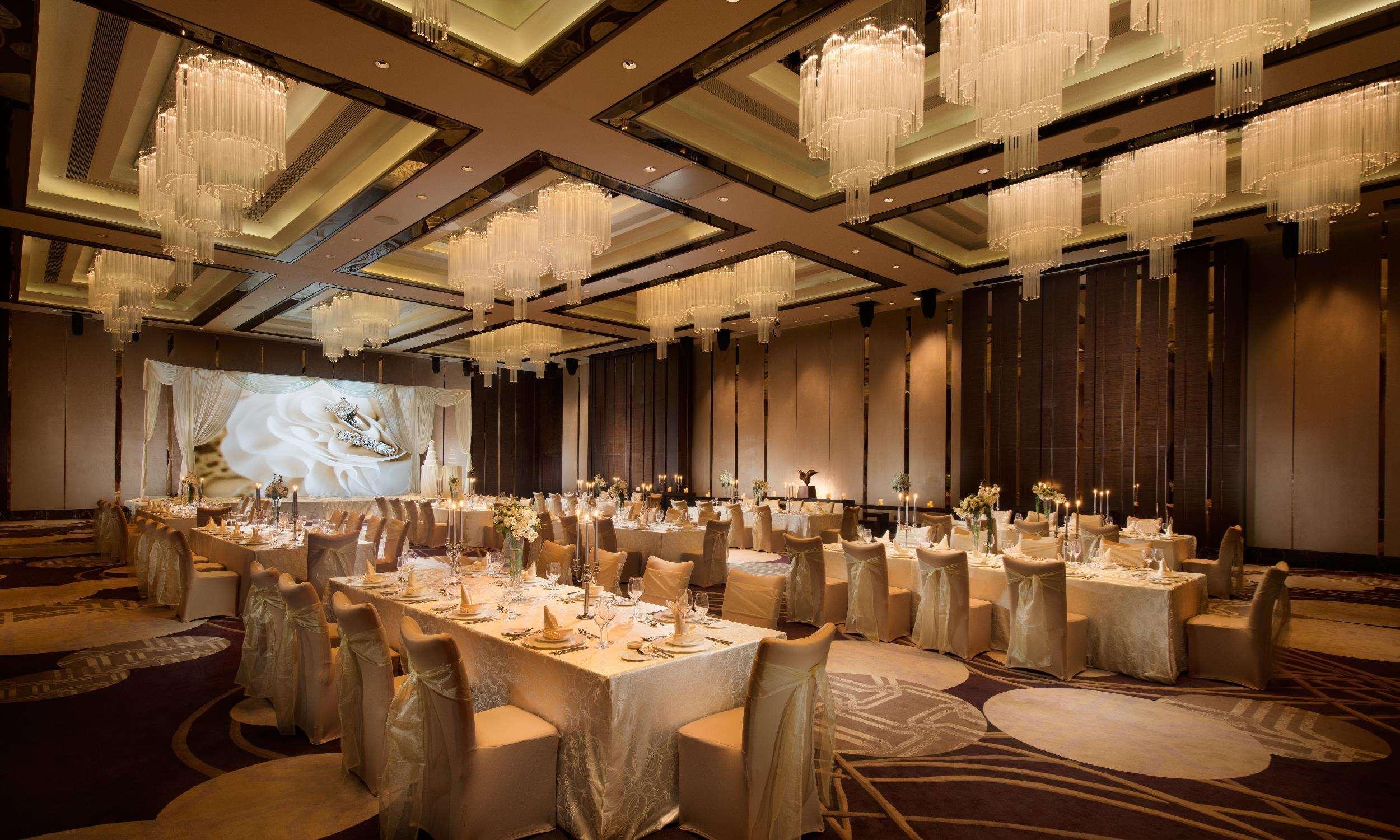 Hilton Shenzhen Futian, Metro Station At Hotel Front Door, Close To Futian Convention & Exhibition Center Zewnętrze zdjęcie